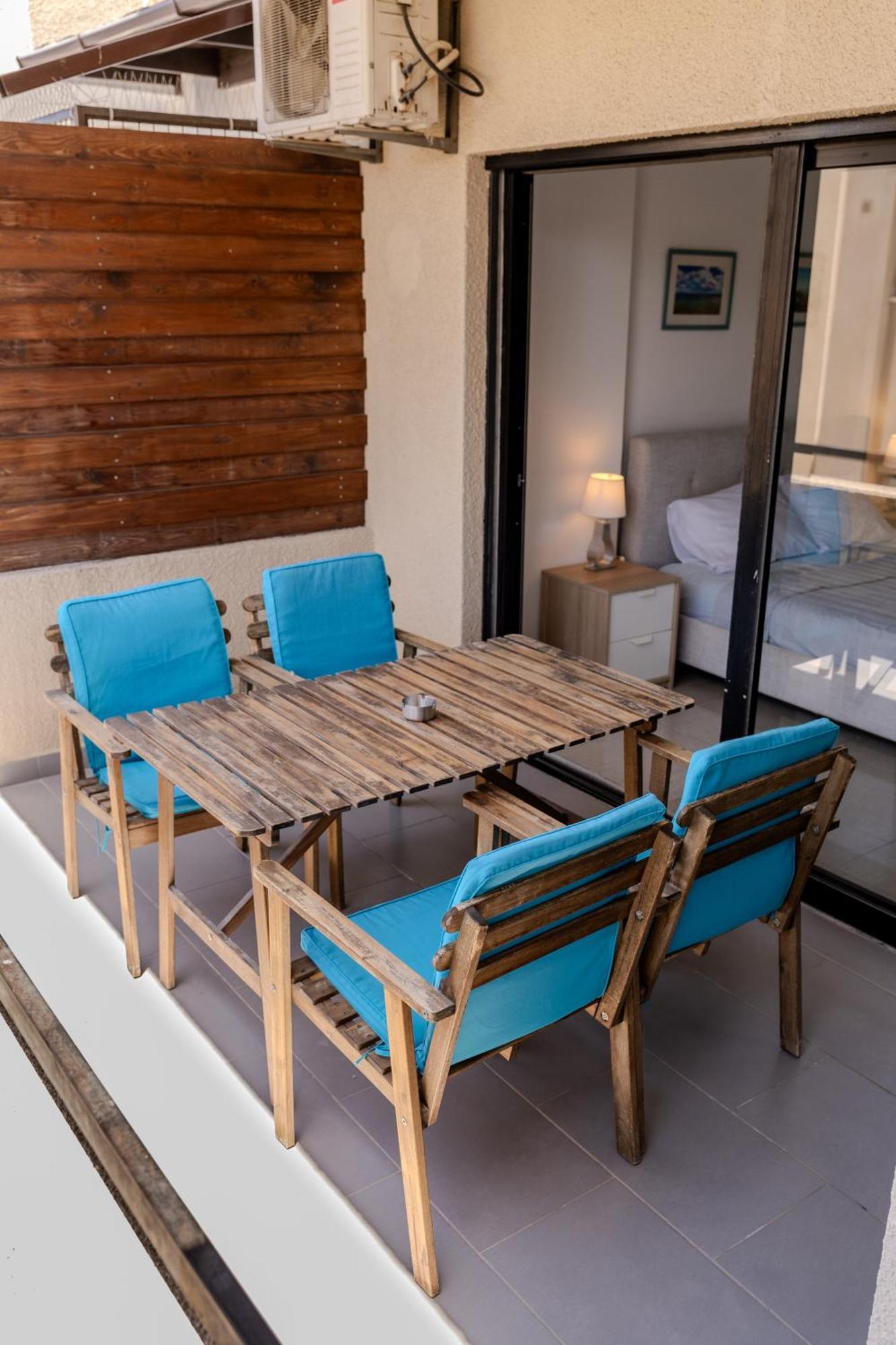 Lazaros Suite Downtown Larnaka Exterior foto